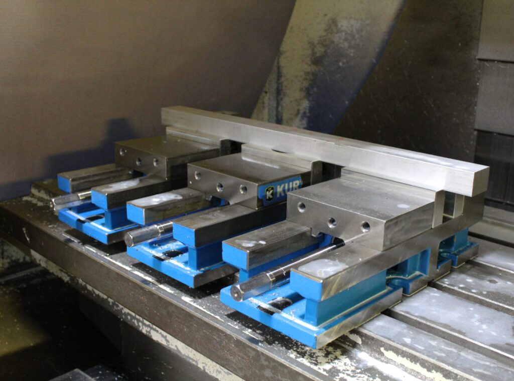 Cnc Fixture Plate Manufacturer | Precision CNC Guide