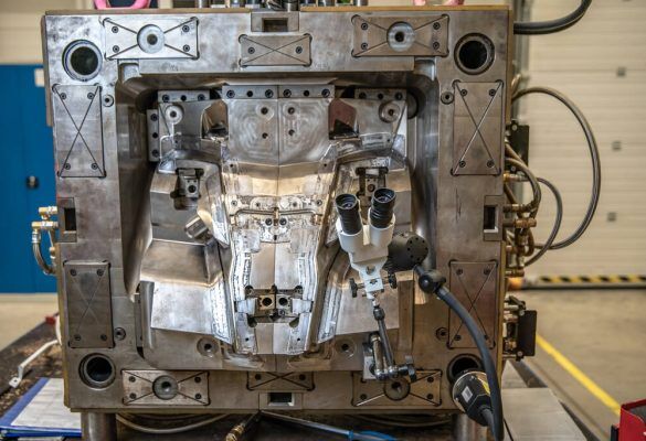 cost of a plastic mold manufacturing