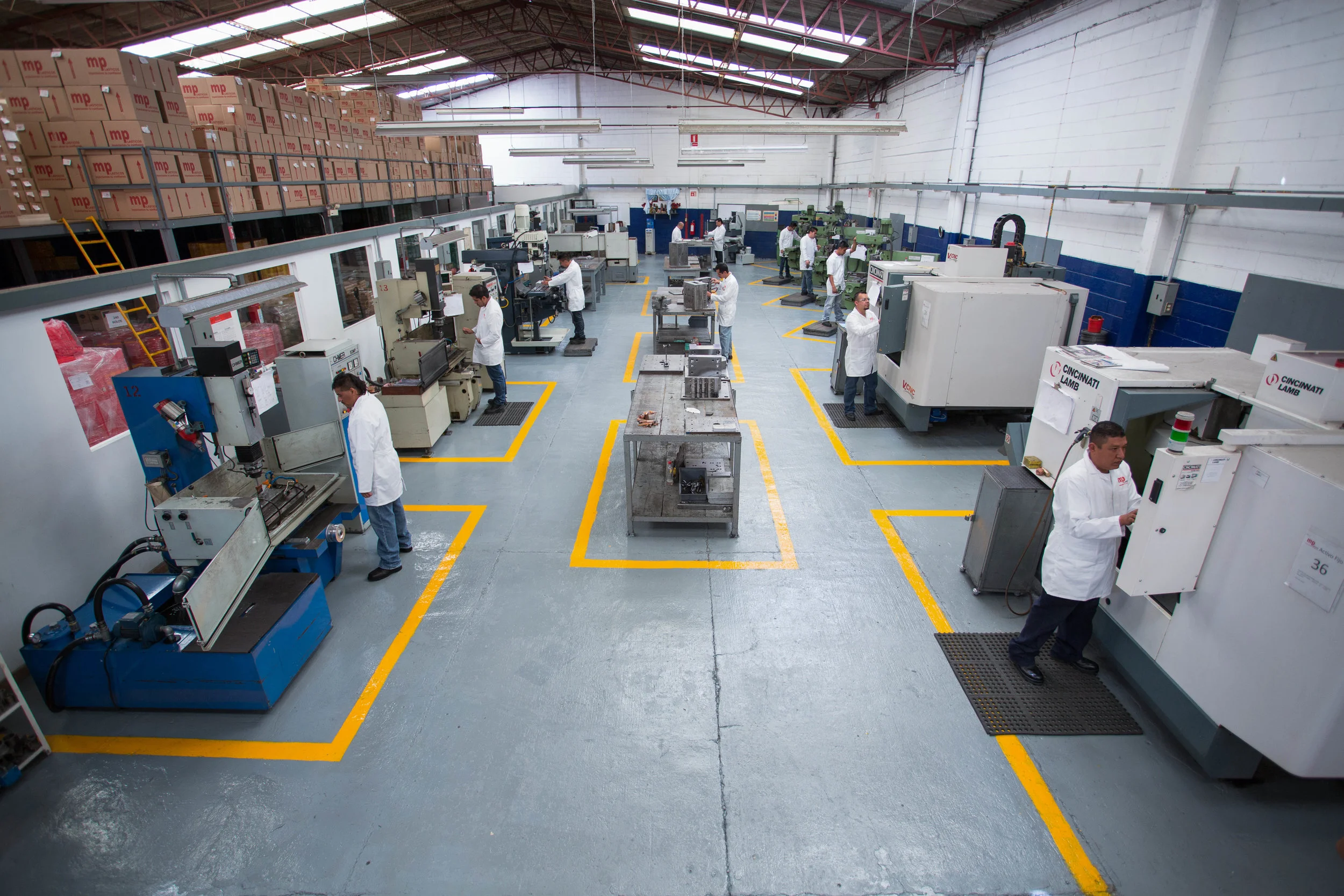 empresa de moldeo por inyección de plástico manufacturing