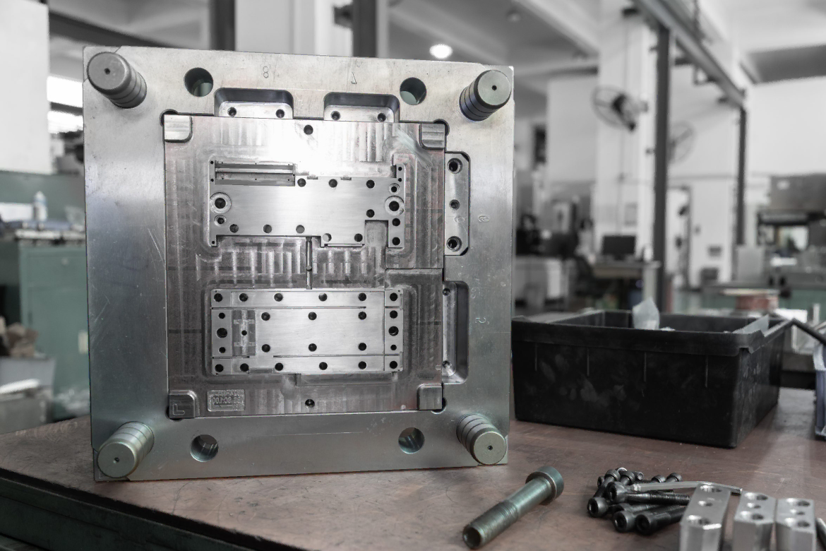 injection mold maker manufacturing