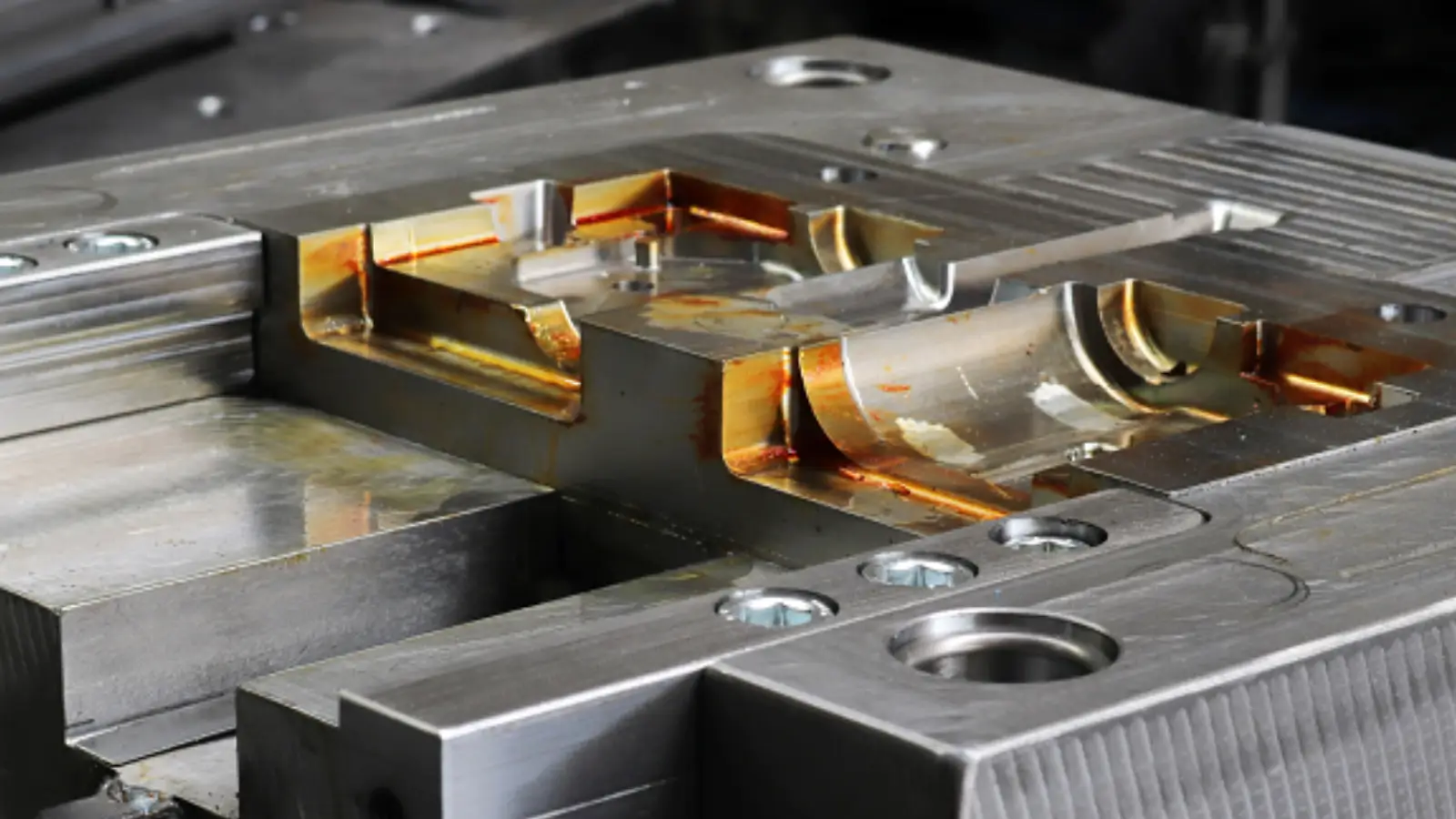 injection mould tools manufacturing