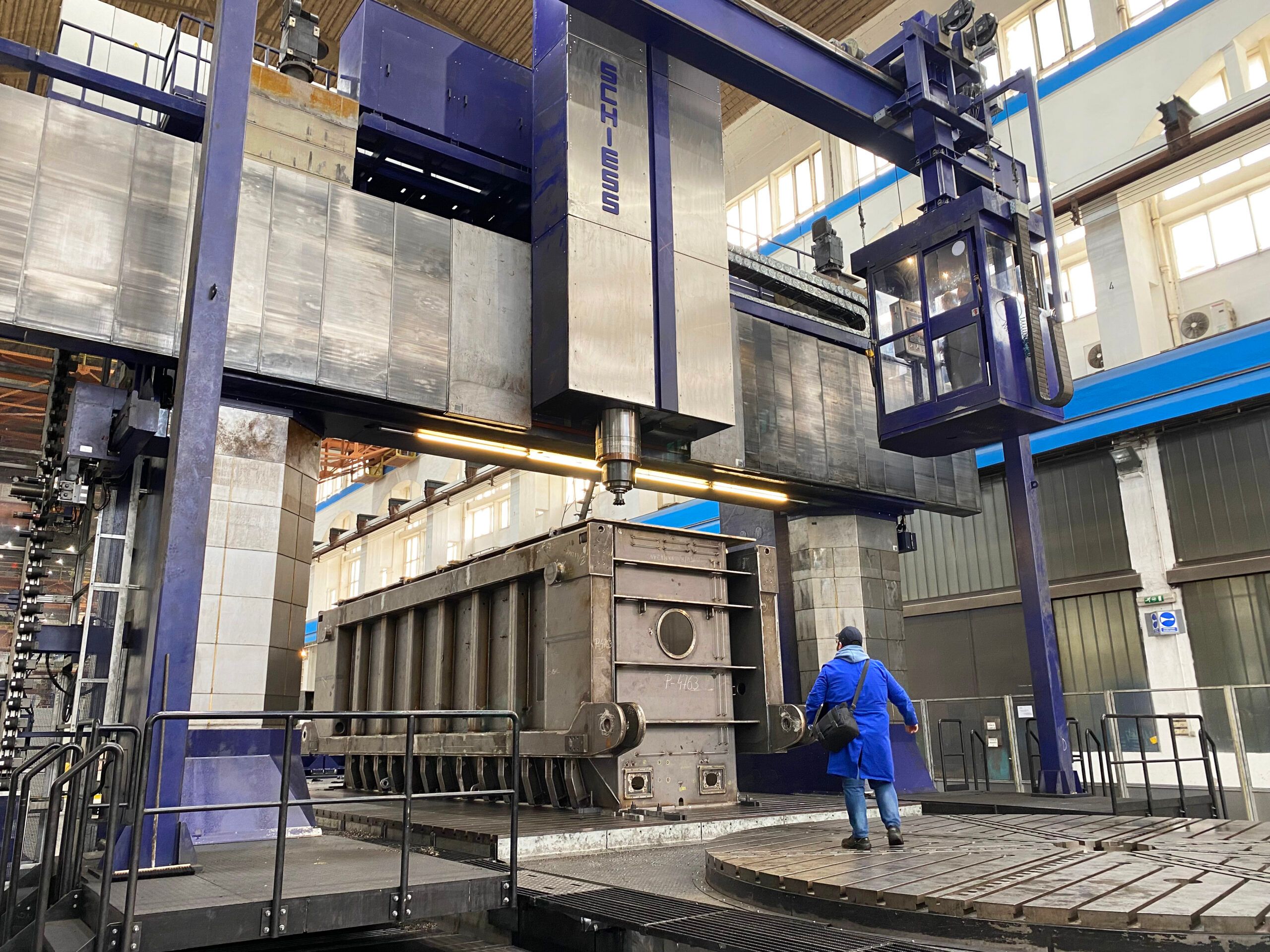 largest cnc milling machine manufacturing