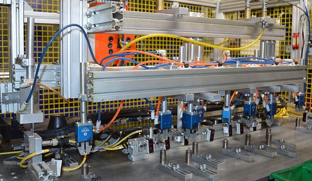 maple mold technologies manufacturing