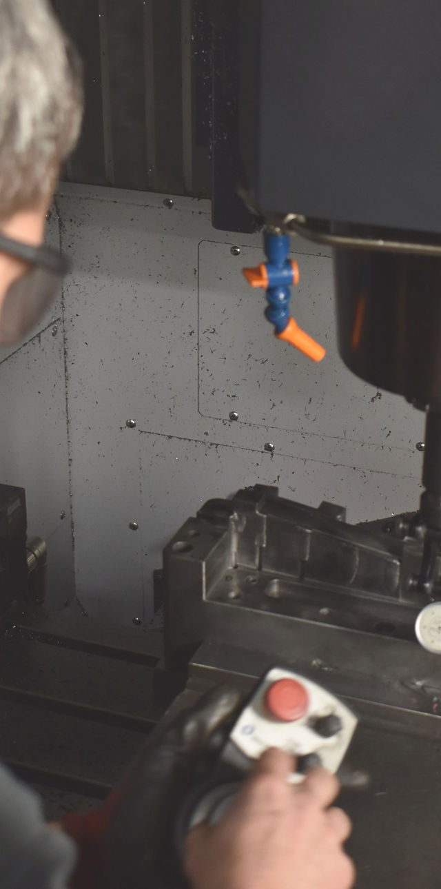 maple mold technologies manufacturing