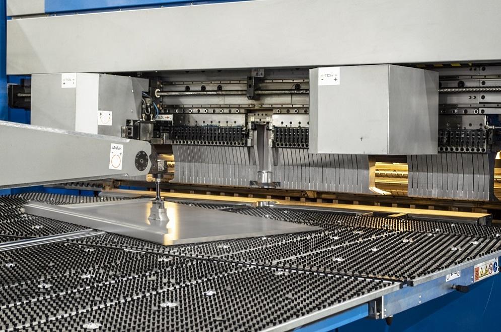 metal bending shop manufacturing