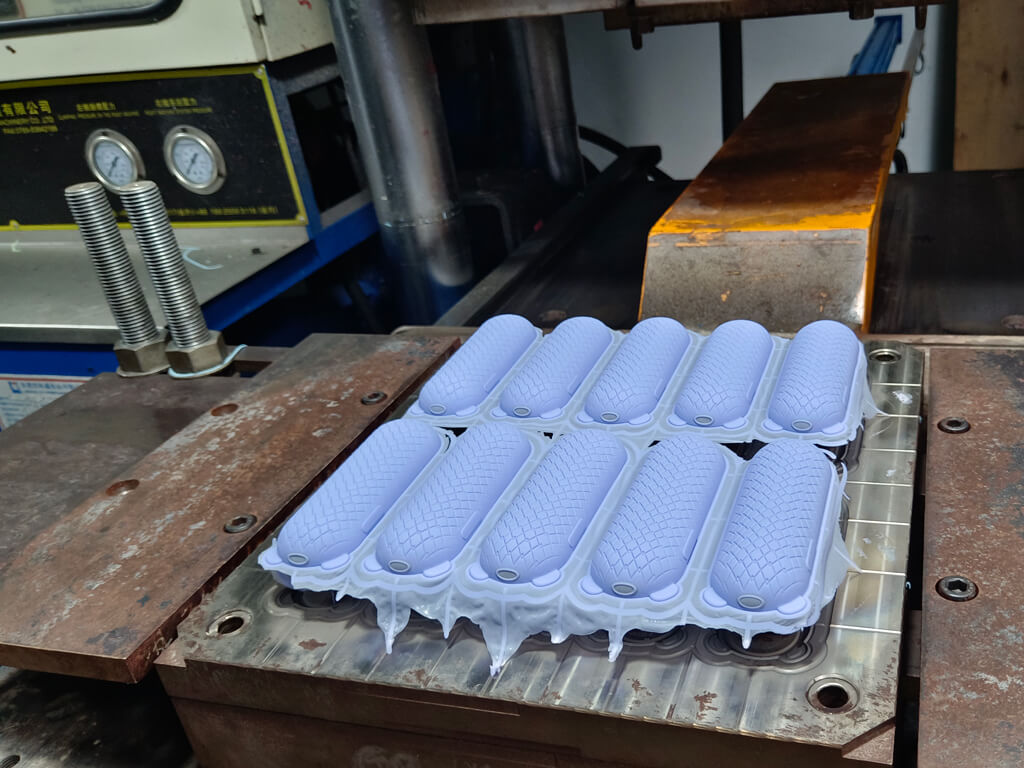 silicon molding manufacturing