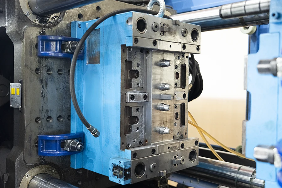 thermoplastic polyurethane injection molding manufacturing